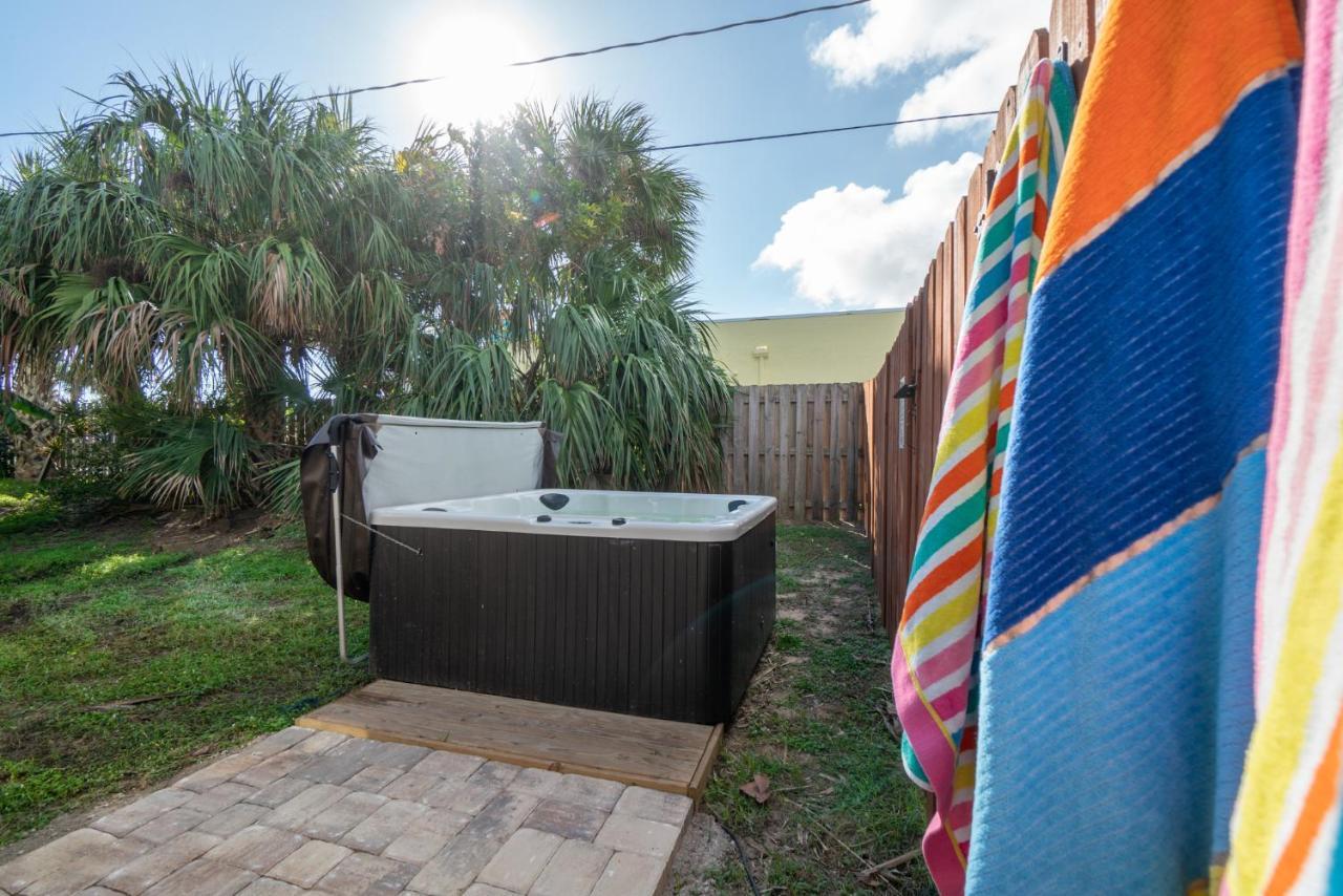 Heart Of The Waves - 3Br & 2Ba Beach Retreat - New Hot Tub - Outside Patio With Grill & Seating, Steps To Fun! Μελβούρνη Εξωτερικό φωτογραφία