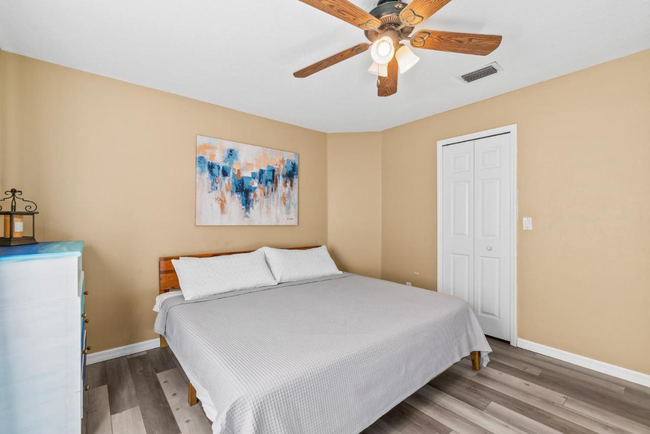 Heart Of The Waves - 3Br & 2Ba Beach Retreat - New Hot Tub - Outside Patio With Grill & Seating, Steps To Fun! Μελβούρνη Εξωτερικό φωτογραφία