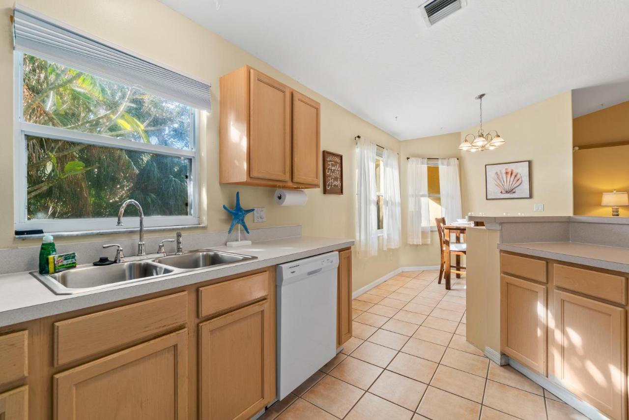 Heart Of The Waves - 3Br & 2Ba Beach Retreat - New Hot Tub - Outside Patio With Grill & Seating, Steps To Fun! Μελβούρνη Εξωτερικό φωτογραφία