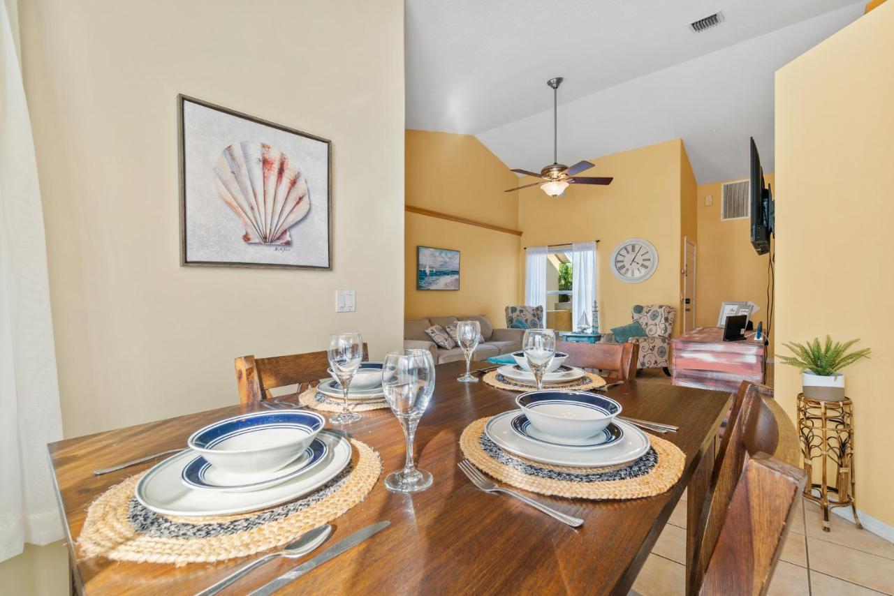 Heart Of The Waves - 3Br & 2Ba Beach Retreat - New Hot Tub - Outside Patio With Grill & Seating, Steps To Fun! Μελβούρνη Εξωτερικό φωτογραφία