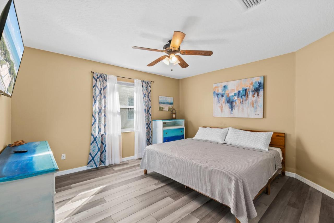 Heart Of The Waves - 3Br & 2Ba Beach Retreat - New Hot Tub - Outside Patio With Grill & Seating, Steps To Fun! Μελβούρνη Εξωτερικό φωτογραφία